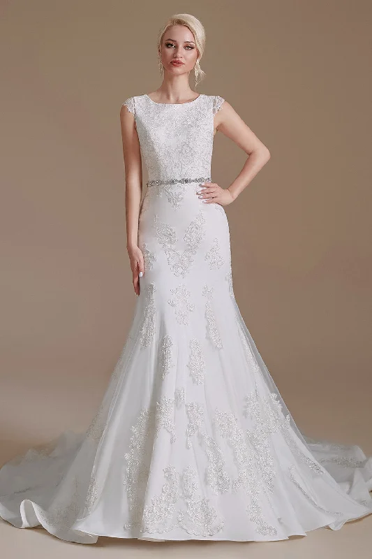 Mermaid Tulle Appliques Chapel Train Wedding Dress With Belt Classic Bridal Dress