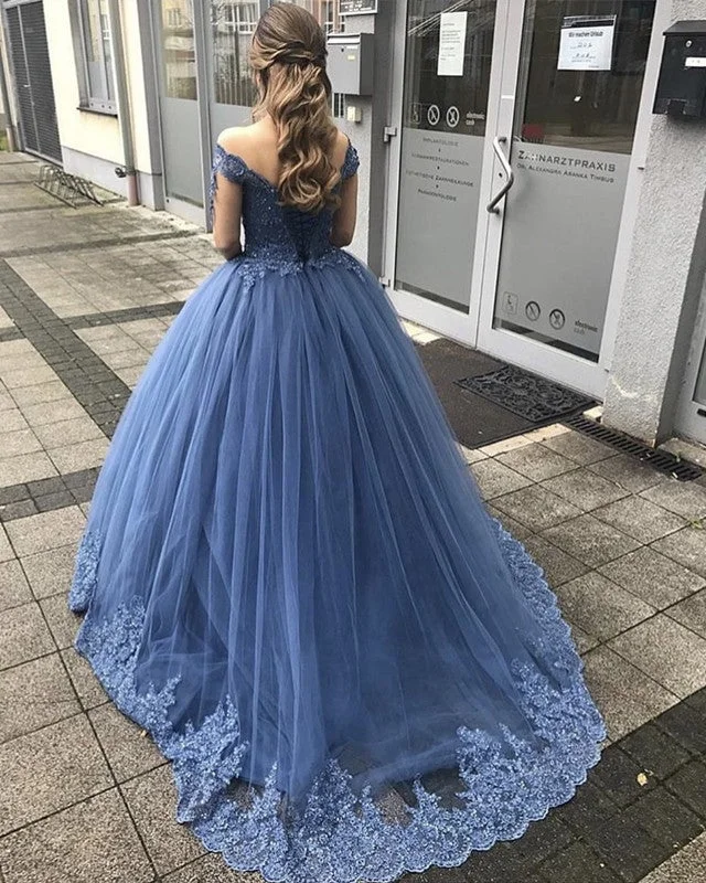 Tulle Ball Gown Lace Appliques Prom Dresses Spaghetti Straps Elegant Bridal Gown