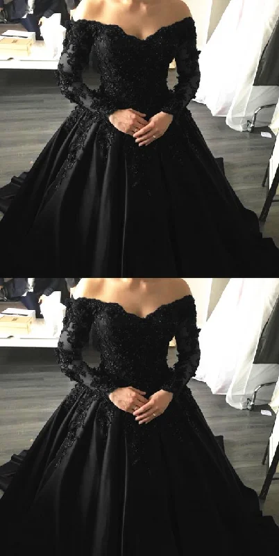 Black Lace Appliques Long Sleeves Ball Gowns Prom Dresses S14044 Lace Detail Dress